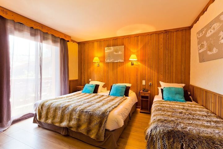 Room 4 of 52