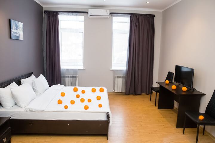 Room 10 of 34