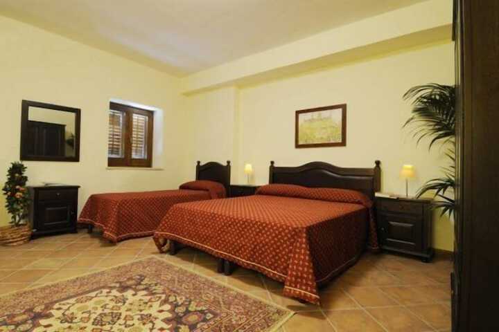 Room 4 of 38
