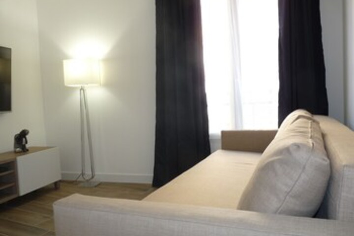 Room 15 of 32