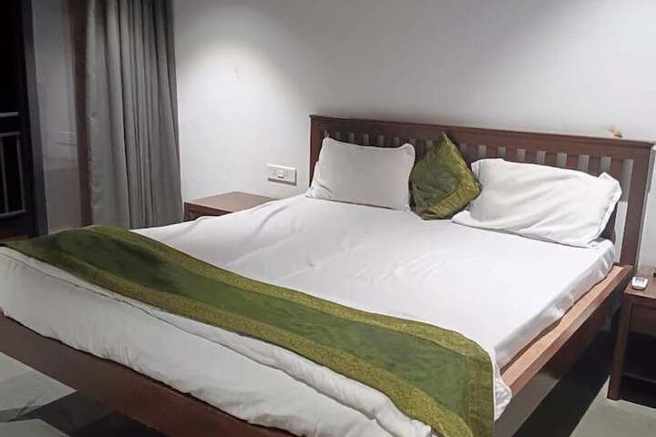 Room 8 of 49