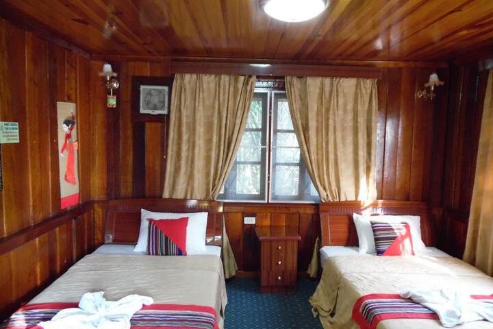 Room 4 of 6
