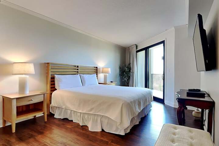 Room 9 of 25