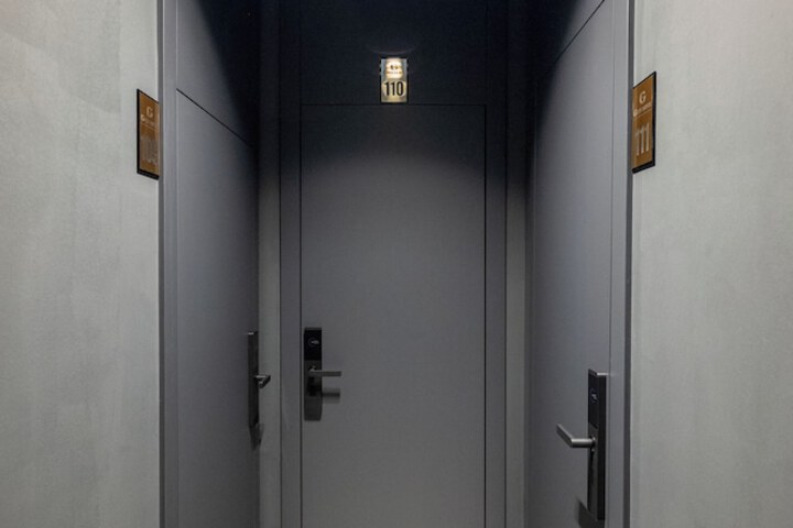 Room 30 of 147