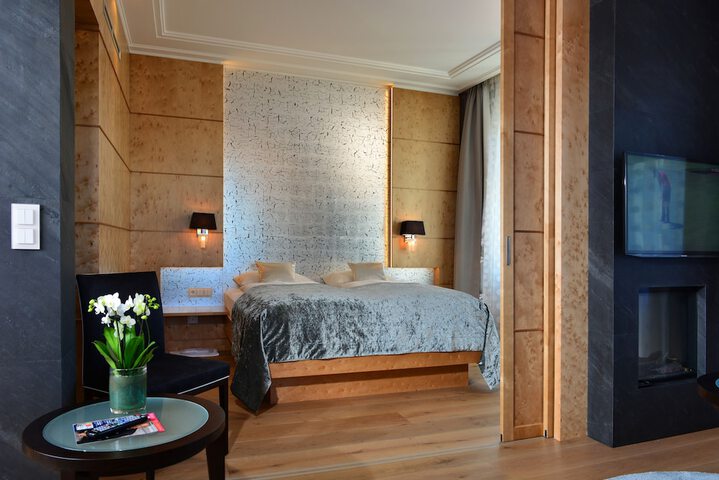 Room 33 of 112