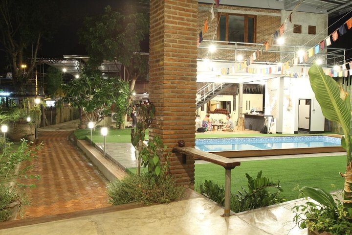 Hotel Pool