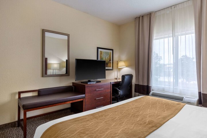 Standard | King Bed (7 of 7)