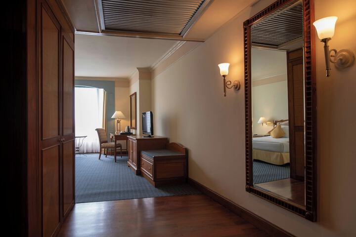 Room 54 of 176