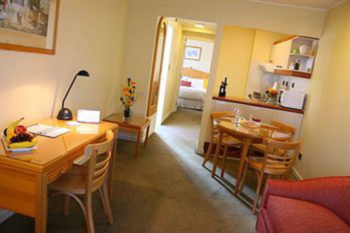 Room 30 of 43