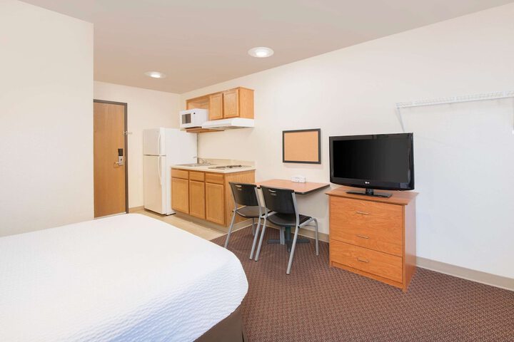 Double Bed (2 of 7)