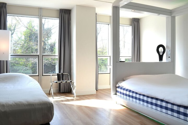 Room 18 of 54