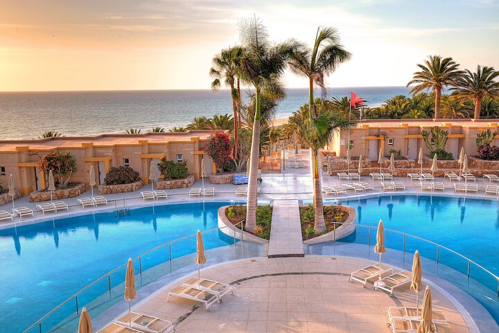 Hotel Pool
