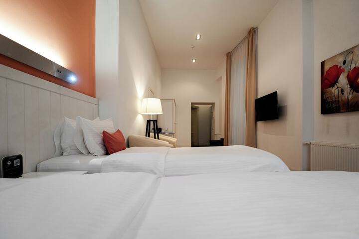 Room 27 of 57