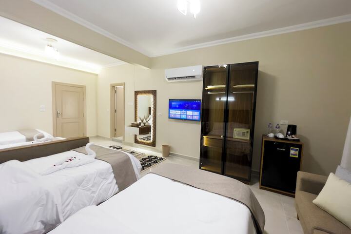 Room 13 of 74
