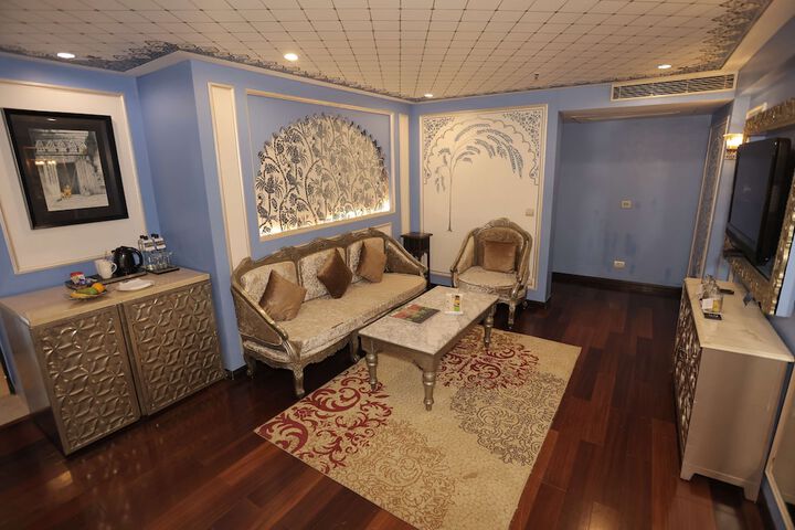 Room 15 of 89