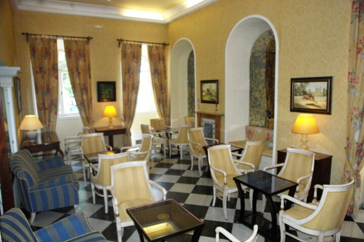 Guest Lobby