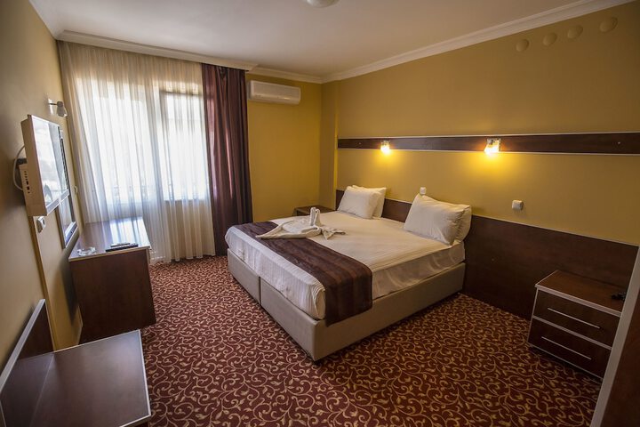 Room 4 of 22