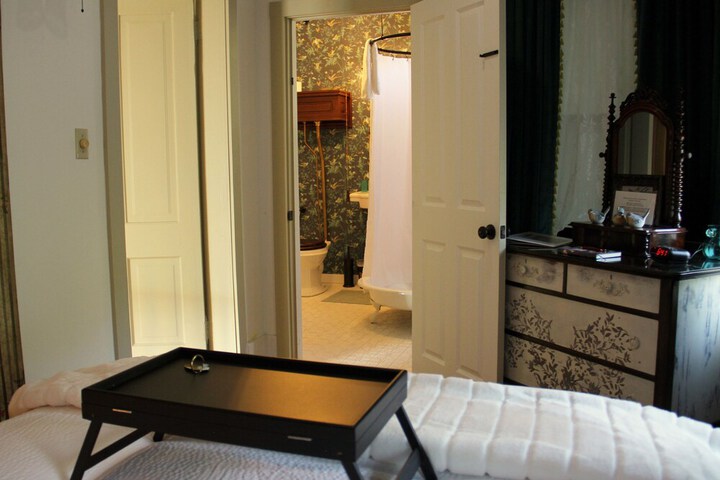 Room 36 of 52