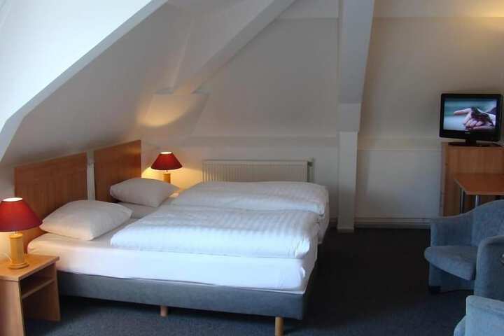 Room 14 of 57