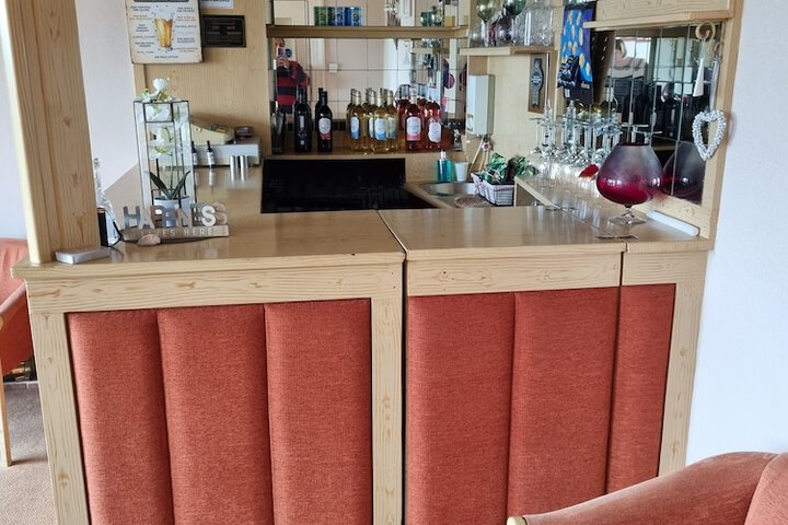 Lounge 159 of 184
