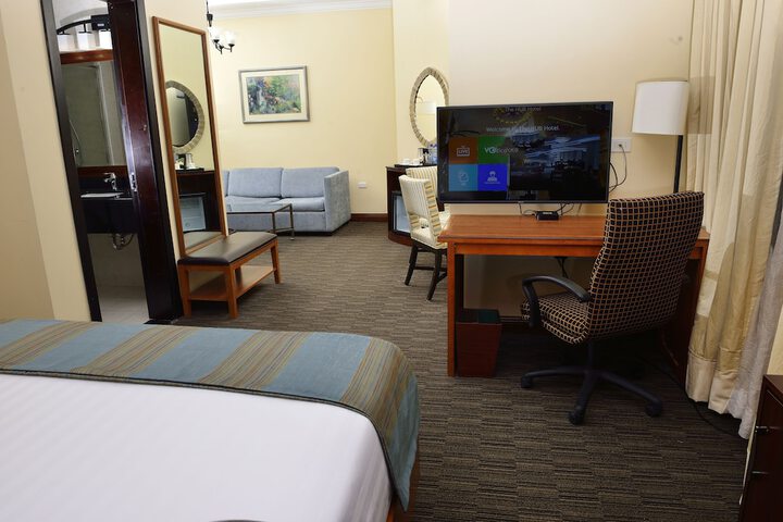 Room 16 of 168