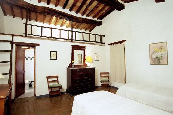 Room 28 of 66