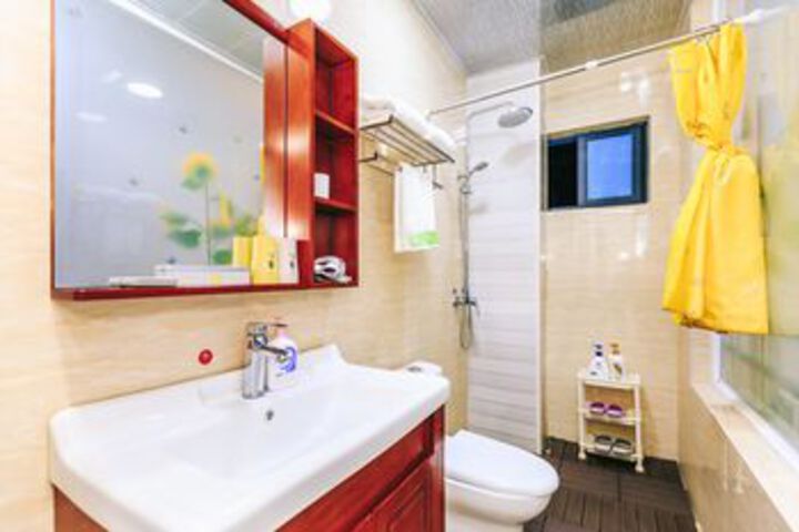 Room 5 of 54