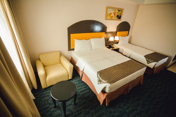 Room 15 of 51
