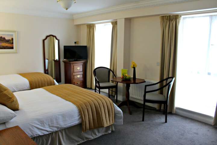 Room 12 of 34
