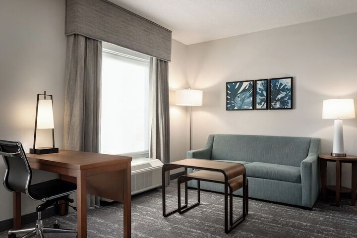 Room 10 of 85