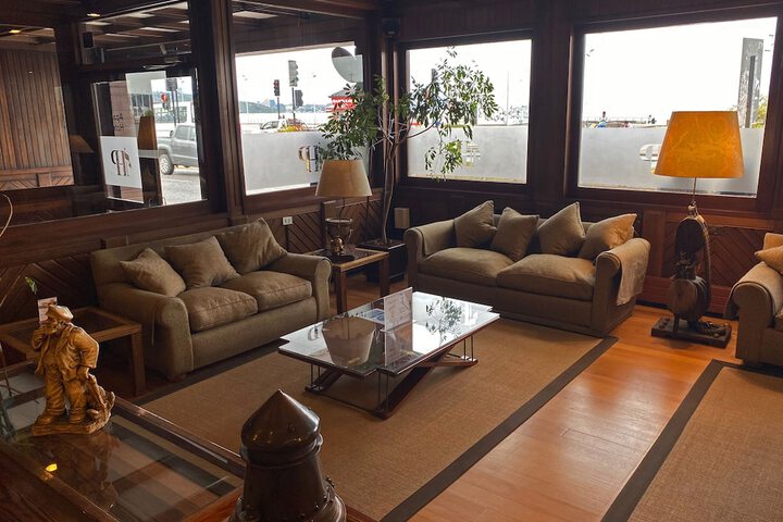 Guest Lobby