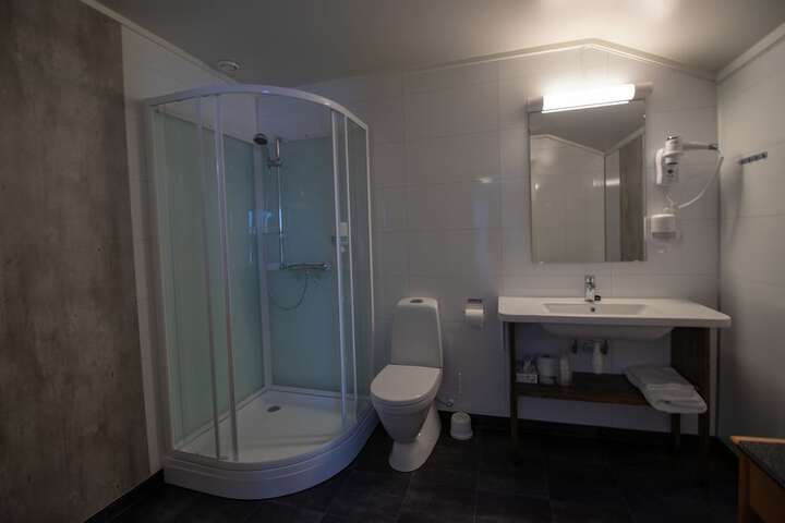 Room 15 of 63