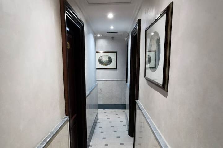 Room 16 of 34