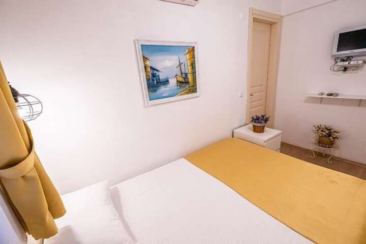 Room 5 of 26