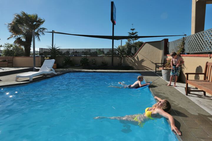 Pool 56 of 86