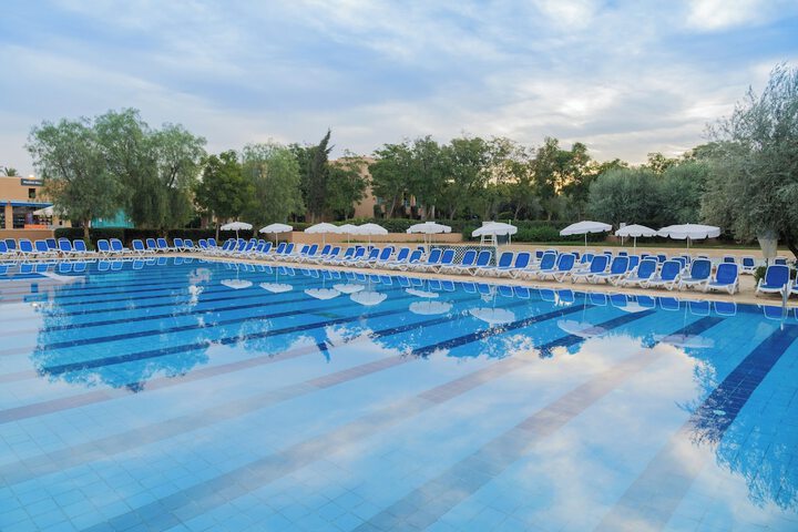 Pool 19 of 45