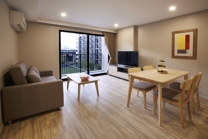 Room 3 of 40