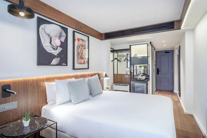 Room 50 of 152