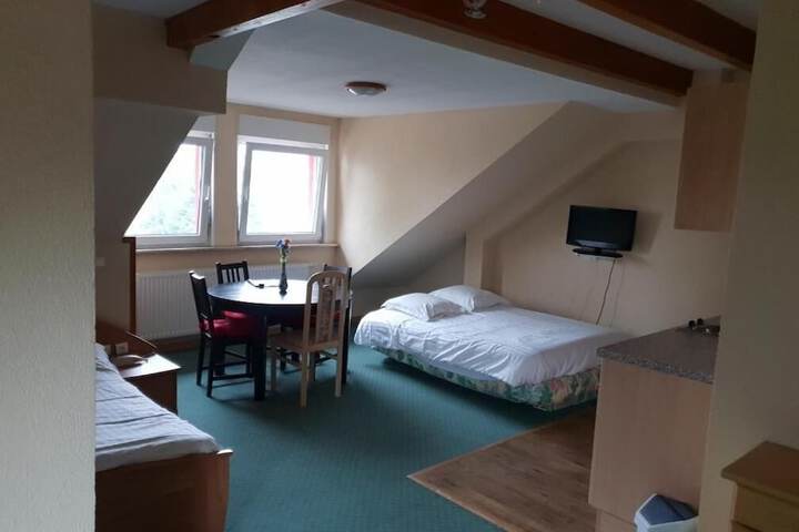 Room 15 of 40