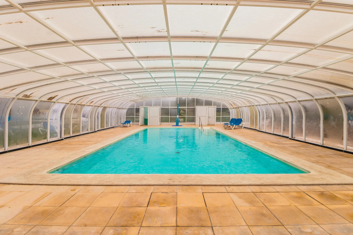 Pool 12 of 21