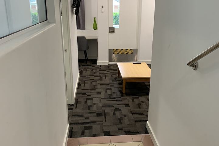 Room 33 of 60