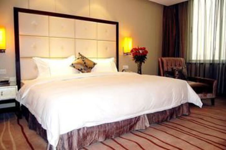 Room 16 of 134