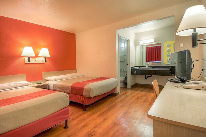 Double Bed (3 of 14)