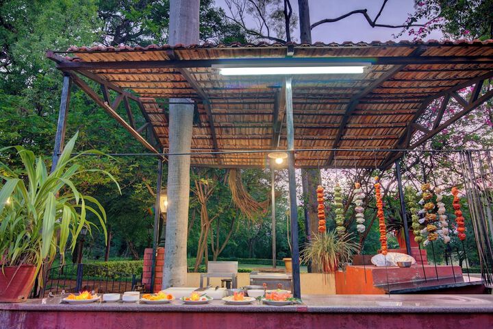 Dining 57 of 72