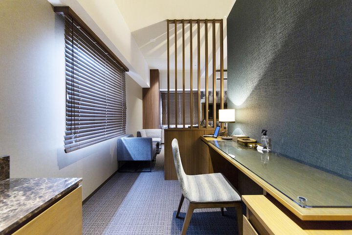Room 13 of 62