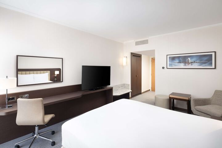 Room 25 of 100