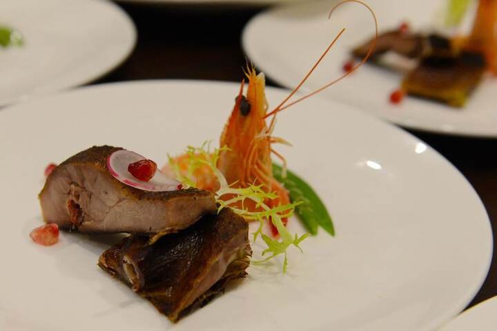 Dining 38 of 52