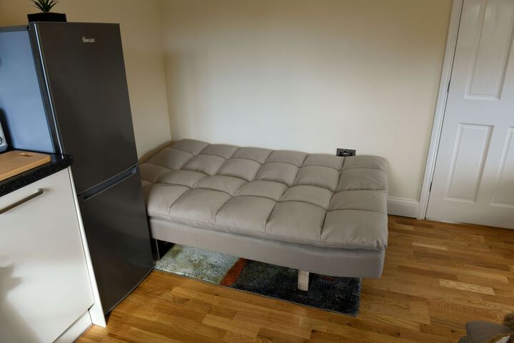 Lounge 26 of 34