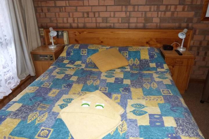 Room 9 of 35