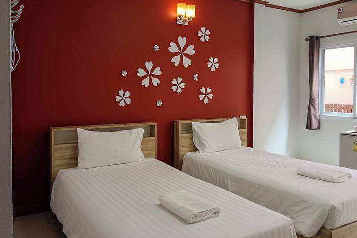 Room 5 of 31